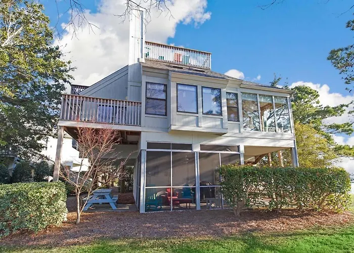 Cozy Coastal Escape 3Br 3Ba Lakefront Tranquility